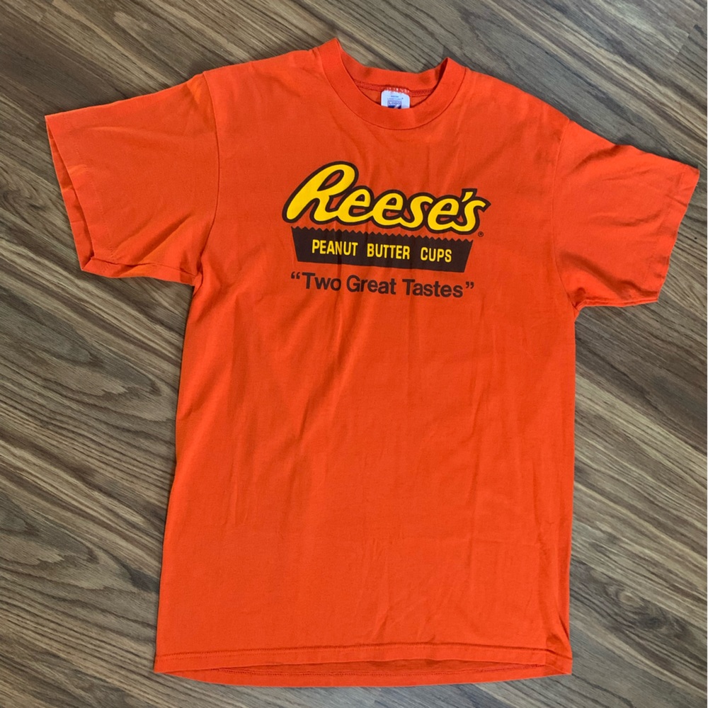 Vintage, original publicity t-shirt ,Reese's, peanut butter cups, orange, size L